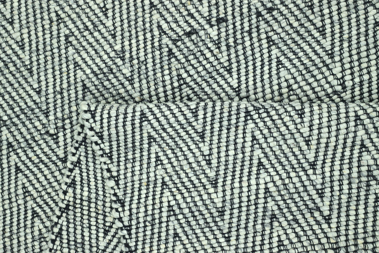 Chevron - BLACK