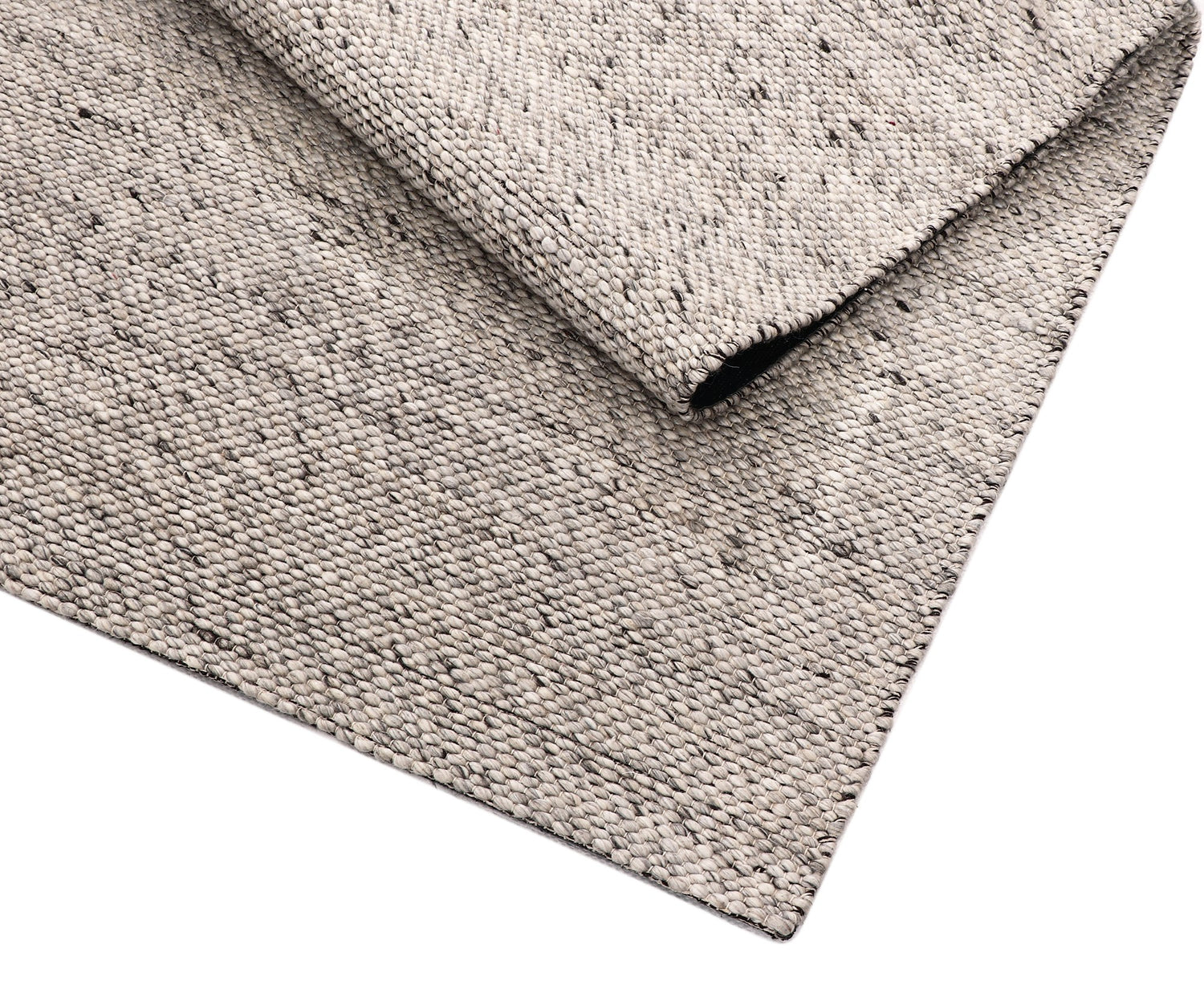 Bela rug in Grey – view 4