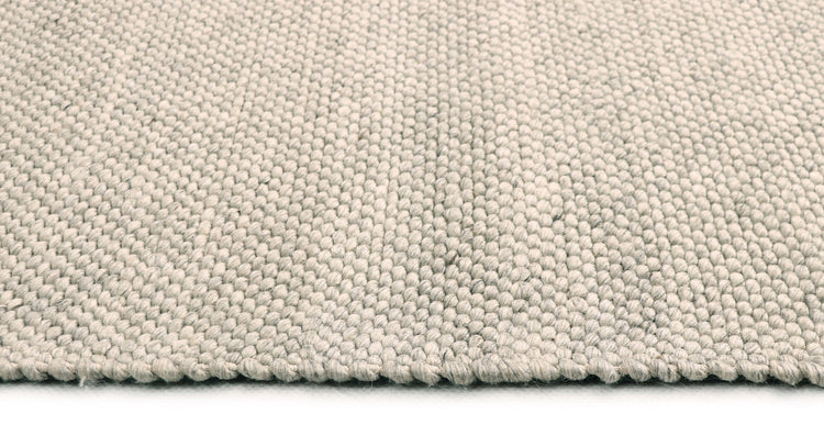 Bela rug in Steel – view 2