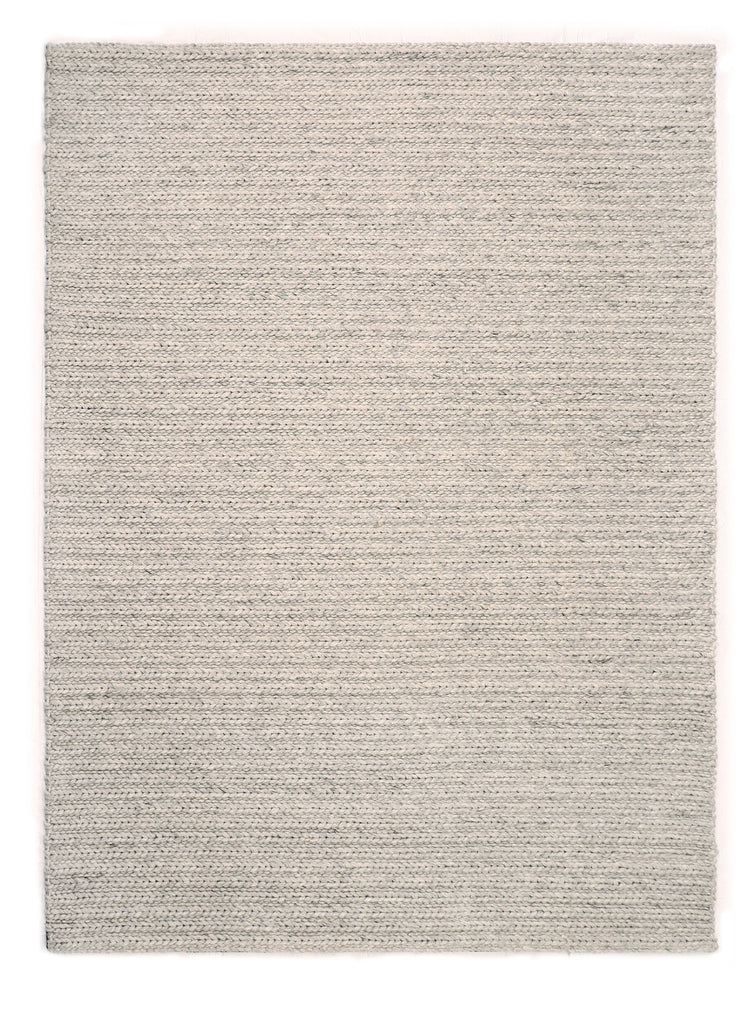 Choti rug in Steel – full rug view