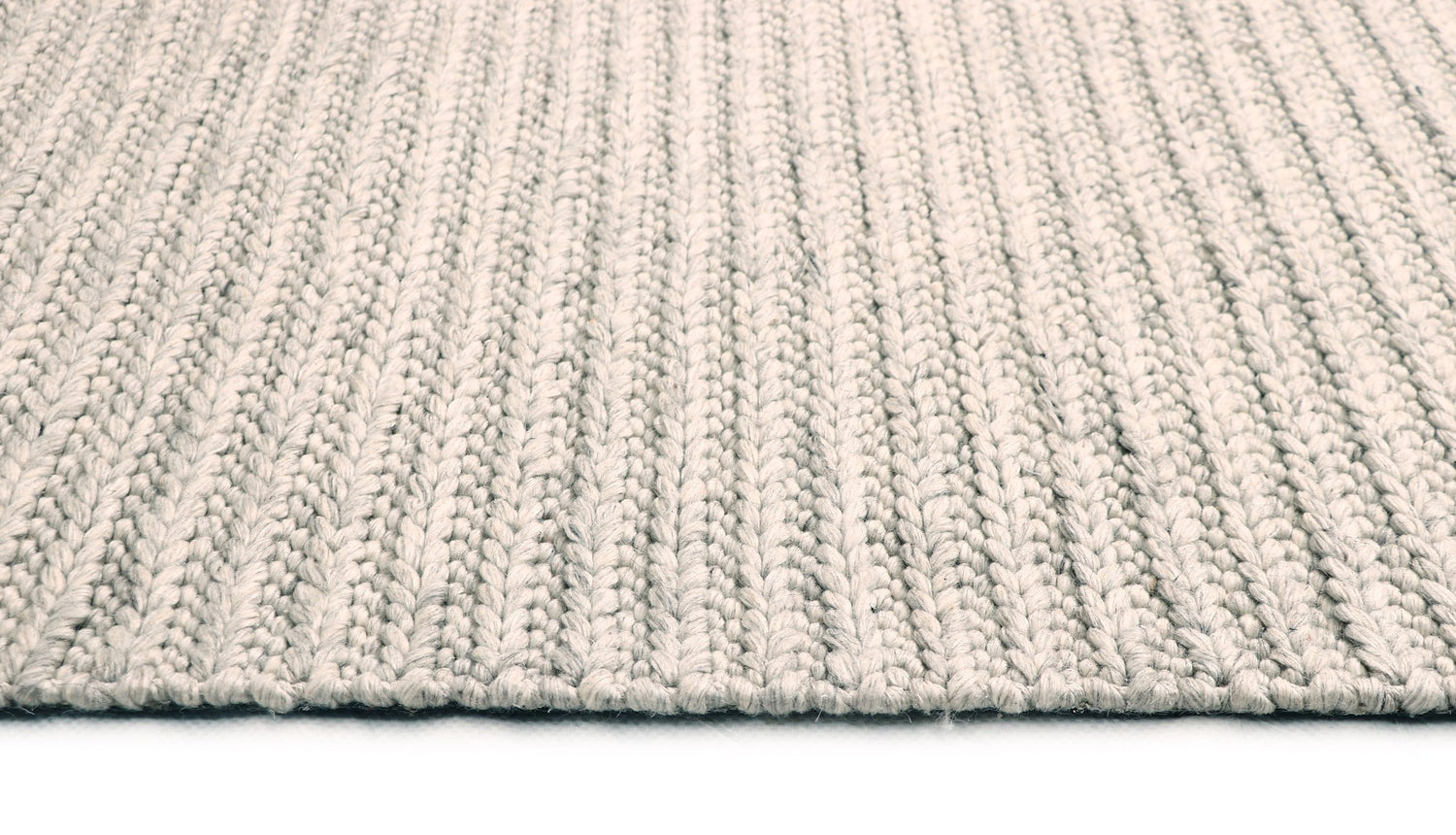 Choti rug in Steel – view 2