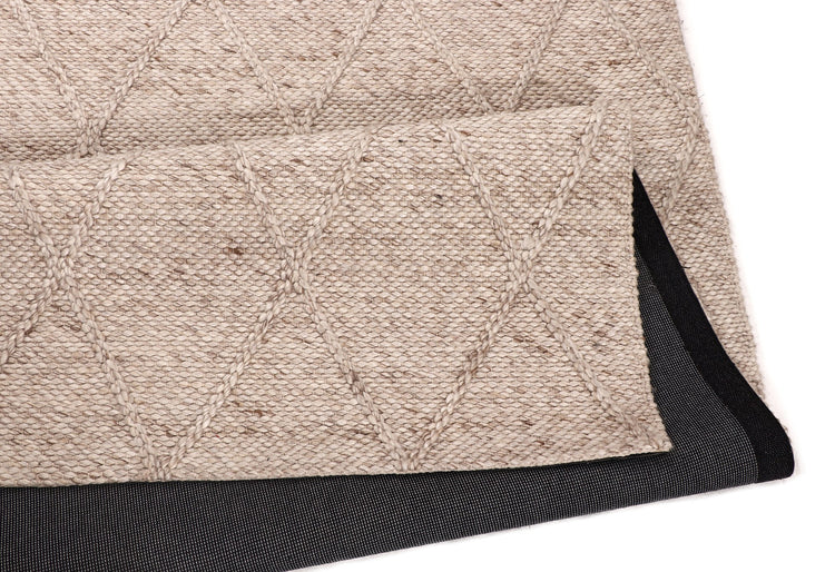Hallie rug in Oyster – view 3