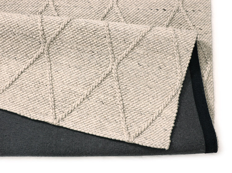 Hallie rug in Steel – view 3