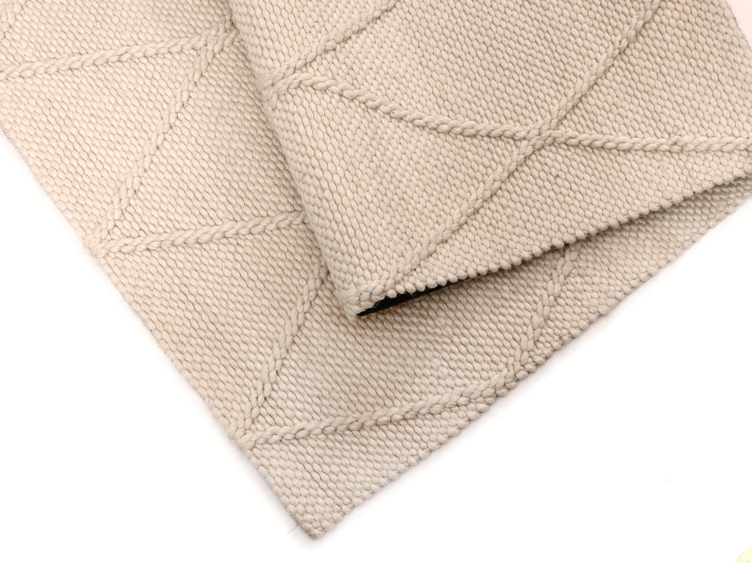 Hallie rug in White – view 3